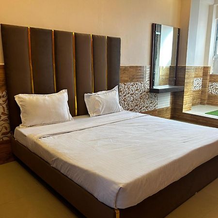 Hotels7Apple Mahoba Exterior foto