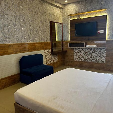 Hotels7Apple Mahoba Exterior foto