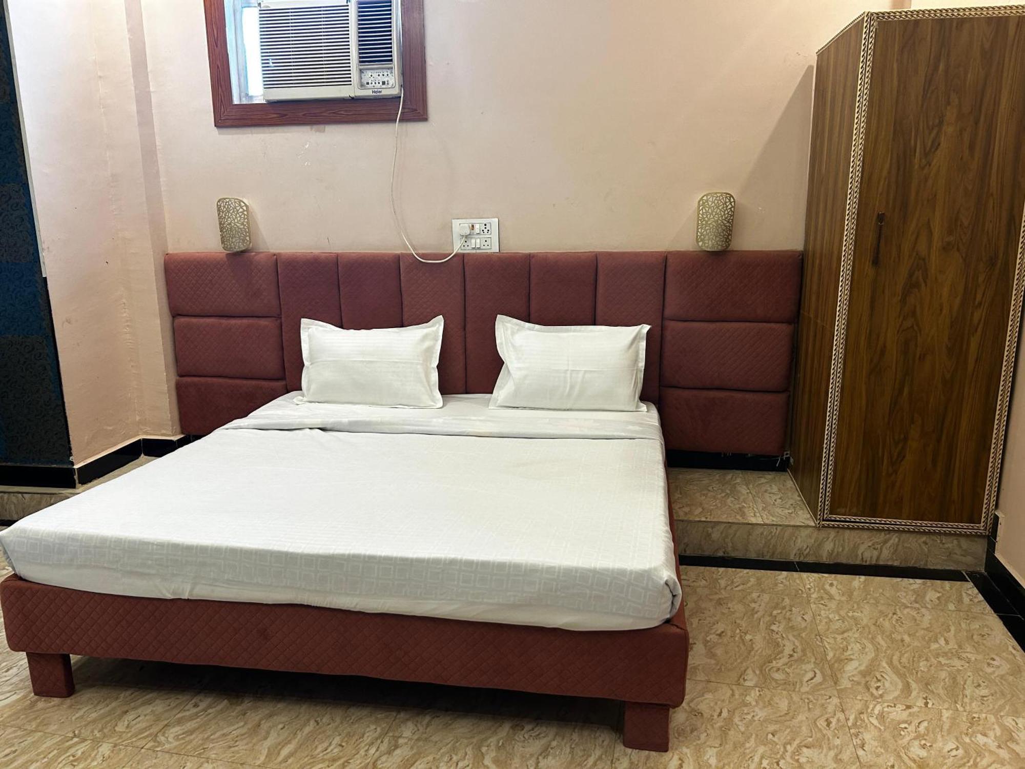 Hotels7Apple Mahoba Exterior foto